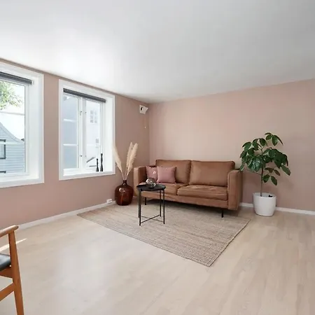 Bo Midt I Hjertet Av - Alt Naert! Apartment *